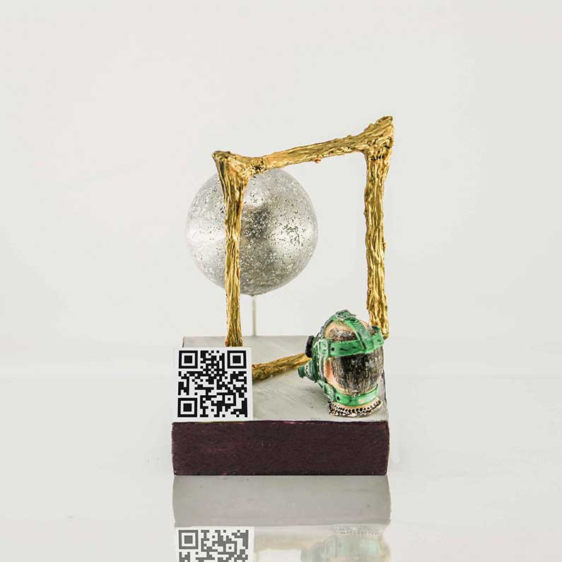 3D ilustracija na kojoj je glava, okvir i Zemlja koja reflektira s QR kodom
